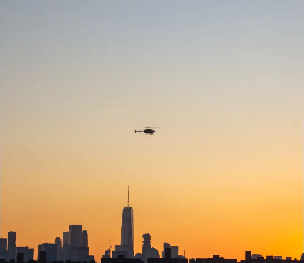 Detail Helicopter Tour City Skyline Aerial Number 3