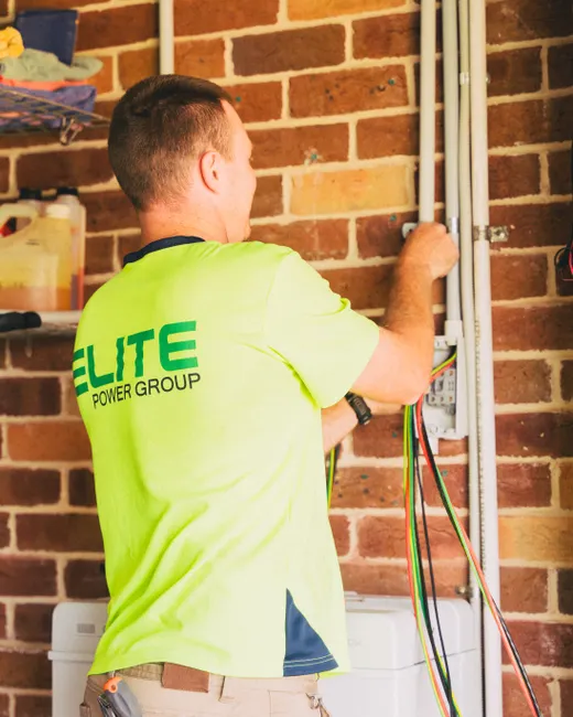 Detail Home Energy Storage Battery On Wall Number 2