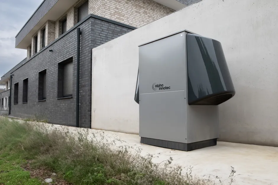 Detail Home Energy Storage Battery On Wall Number 16