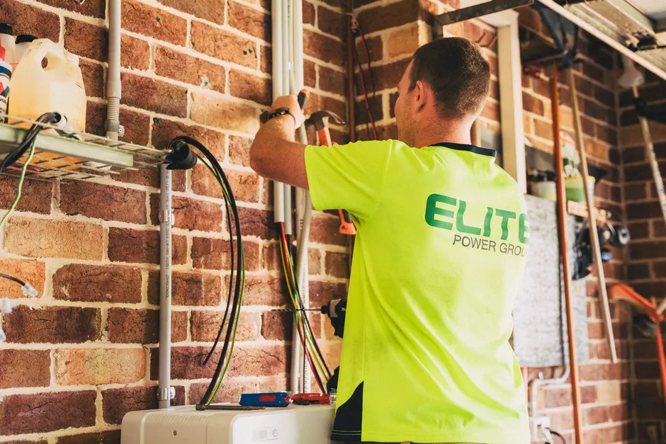 Detail Home Energy Storage Battery On Wall Number 3
