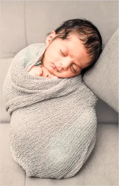 Detail Newborn Baby Wrapped Blanket Studio Number 4