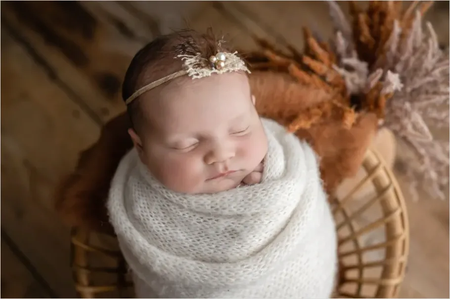 Detail Newborn Baby Wrapped Blanket Studio Number 8