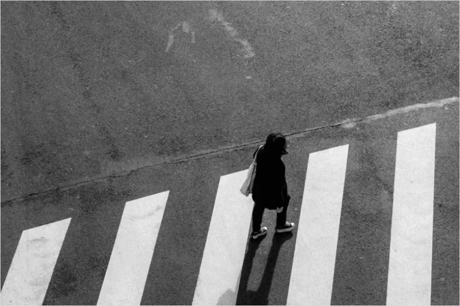 Detail Person Crossing Street Urban Lifestyle Number 14