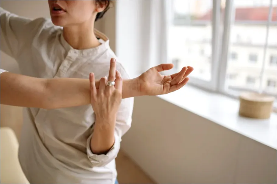 Detail Physical Therapist Helping Patient Stretch Number 3