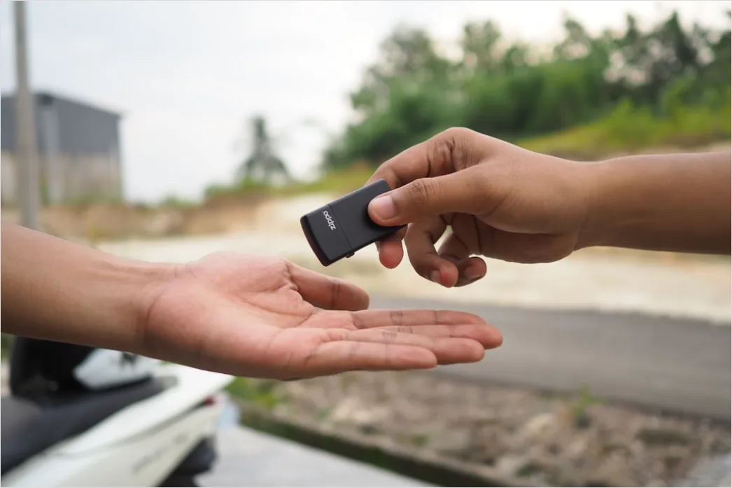 Detail Rental Car Keys Hand Close Up Number 4