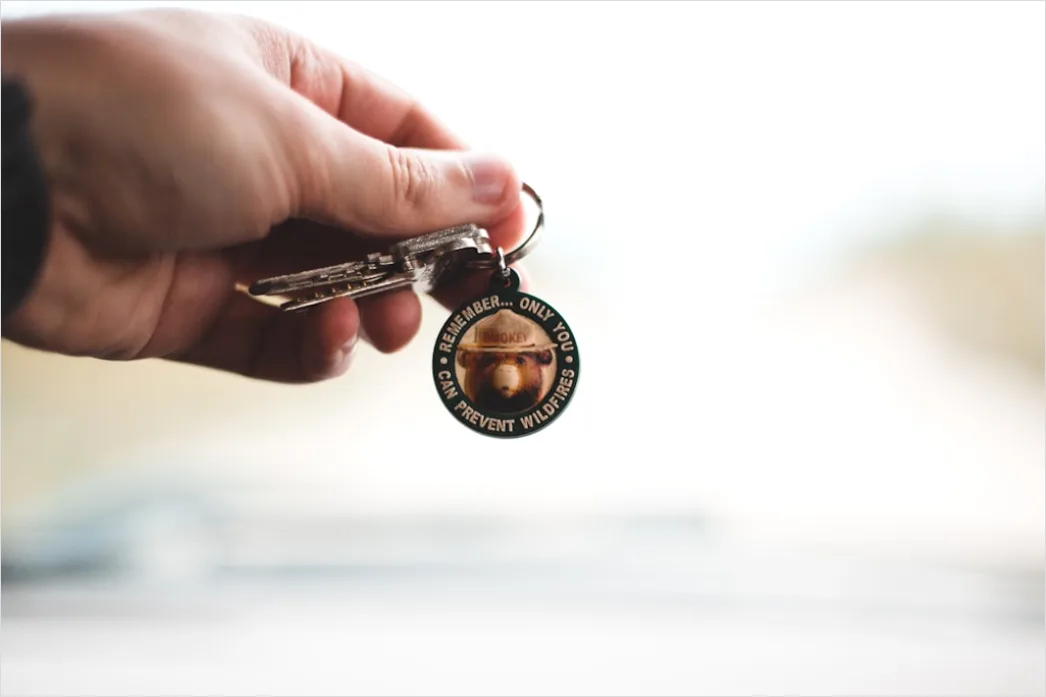 Detail Rental Car Keys Hand Close Up Number 7