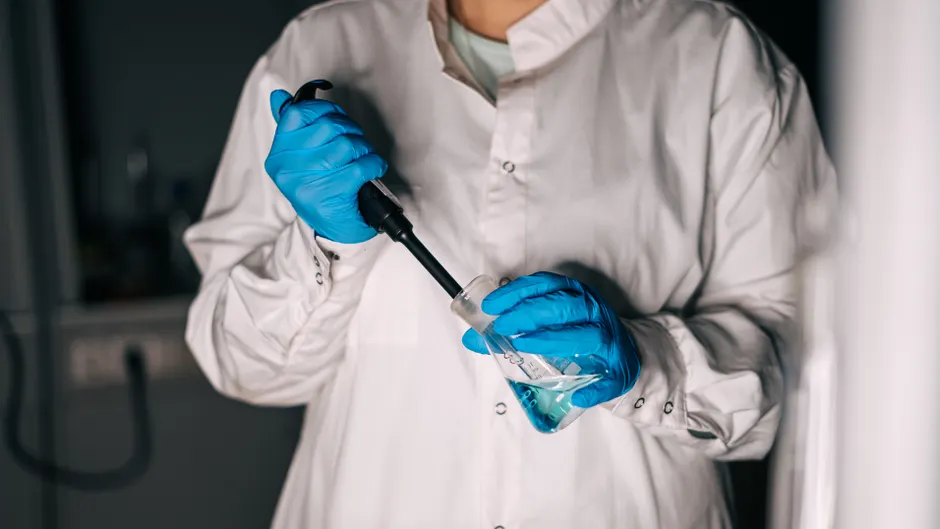 Detail Research Scientist Pipette Liquid Lab Gloves Number 3