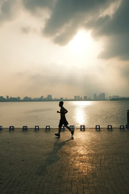 Detail Runner Silhouette Sunrise Road Training Number 16