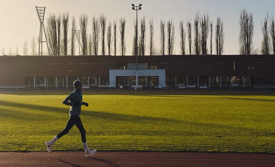 Detail Runner Silhouette Sunrise Road Training Number 7