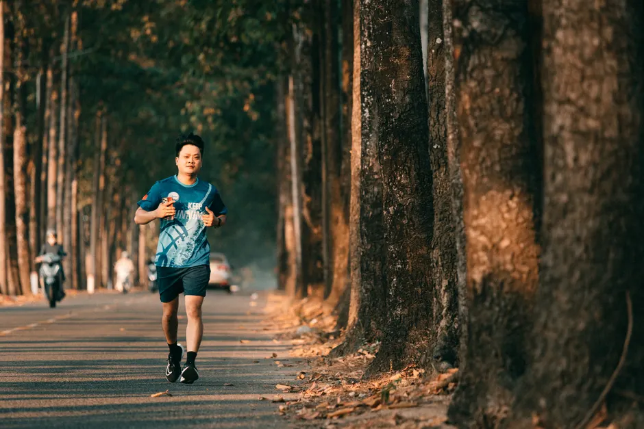 Detail Runner Silhouette Sunrise Road Training Number 9