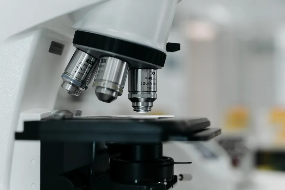 Detail Science Lab Microscope Close Up Objective Lens Number 7