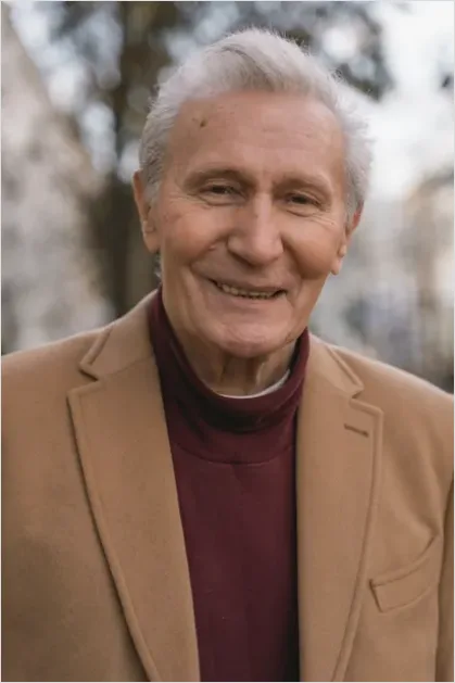 Detail Senior Man Portrait Smiling Outdoors Number 12