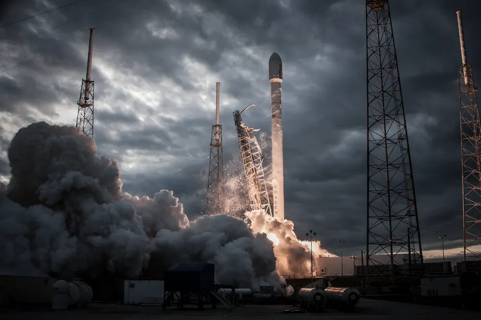 Detail Space Rocket Launch Plume Dramatic Sky Number 4