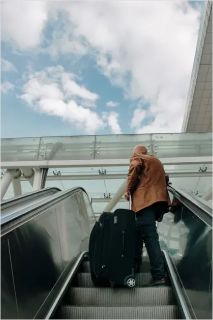 Travel Portrait Man With Suitcase Airport 069d