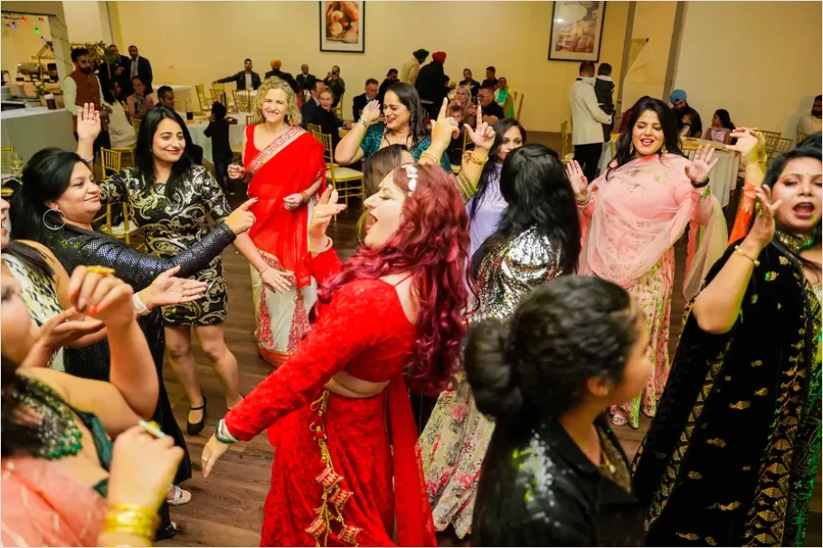 Detail Wedding Guests Dancing Reception Floor Number 10