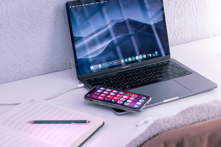 Detail Wireless Charging Pad Phone On Desk Number 13