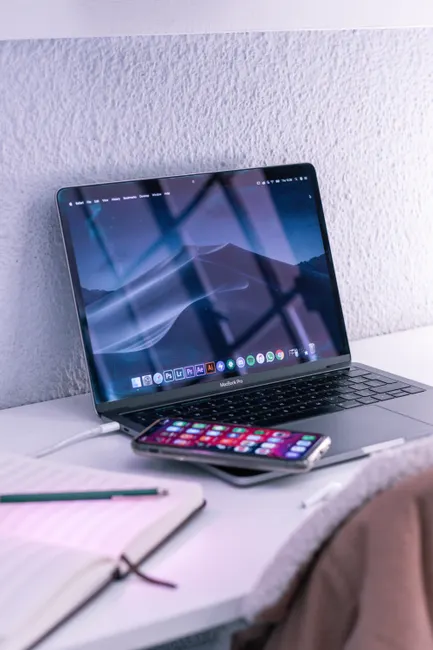 Detail Wireless Charging Pad Phone On Desk Number 10