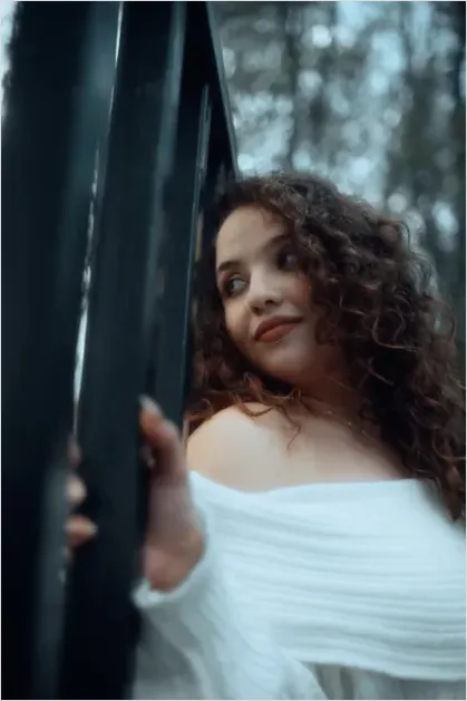 Woman Curly Hair Portrait Natural Light B999