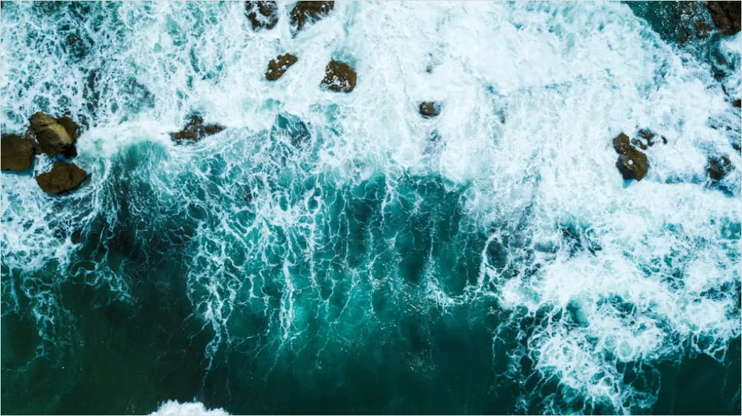 Detail Aerial Coastline Waves Number 18