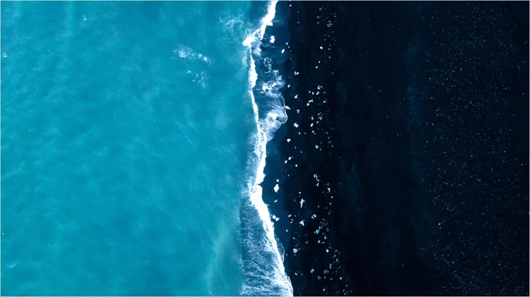 Detail Aerial Coastline Waves Number 10