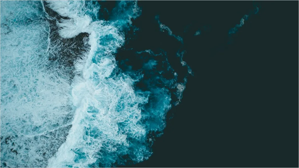Detail Aerial Ocean Waves Pattern Number 13