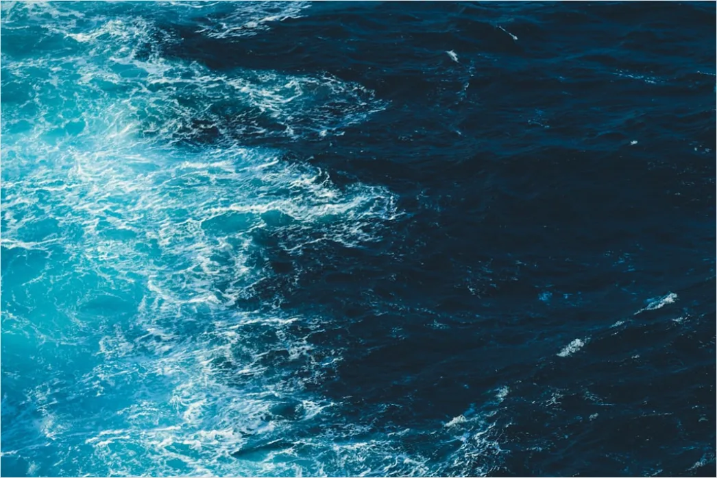 Detail Aerial Ocean Waves Pattern Number 15