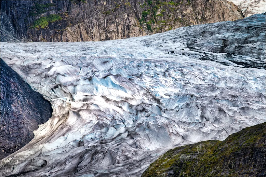 Detail Alaska Glacier Cruise Scenic View Number 8
