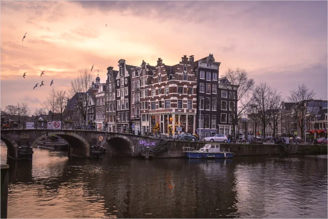Detail Amsterdam Canal Houses Sunrise Reflection Number 14