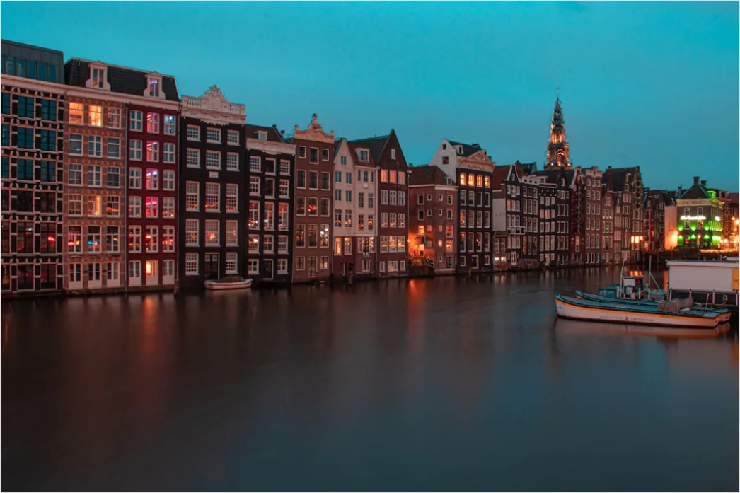 Detail Amsterdam Canal Houses Sunrise Reflection Number 10