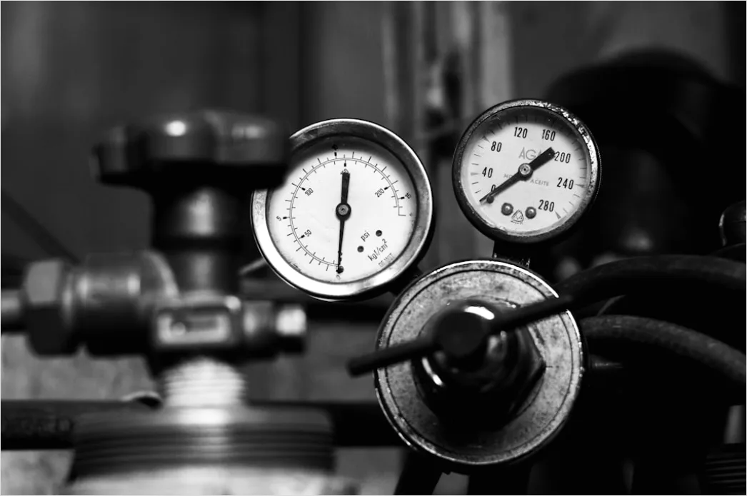 Detail Barometer Gauge Low Pressure Reading Number 3