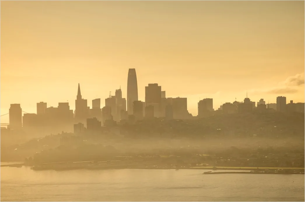 Detail Dense Fog City Skyline Silhouette Number 17