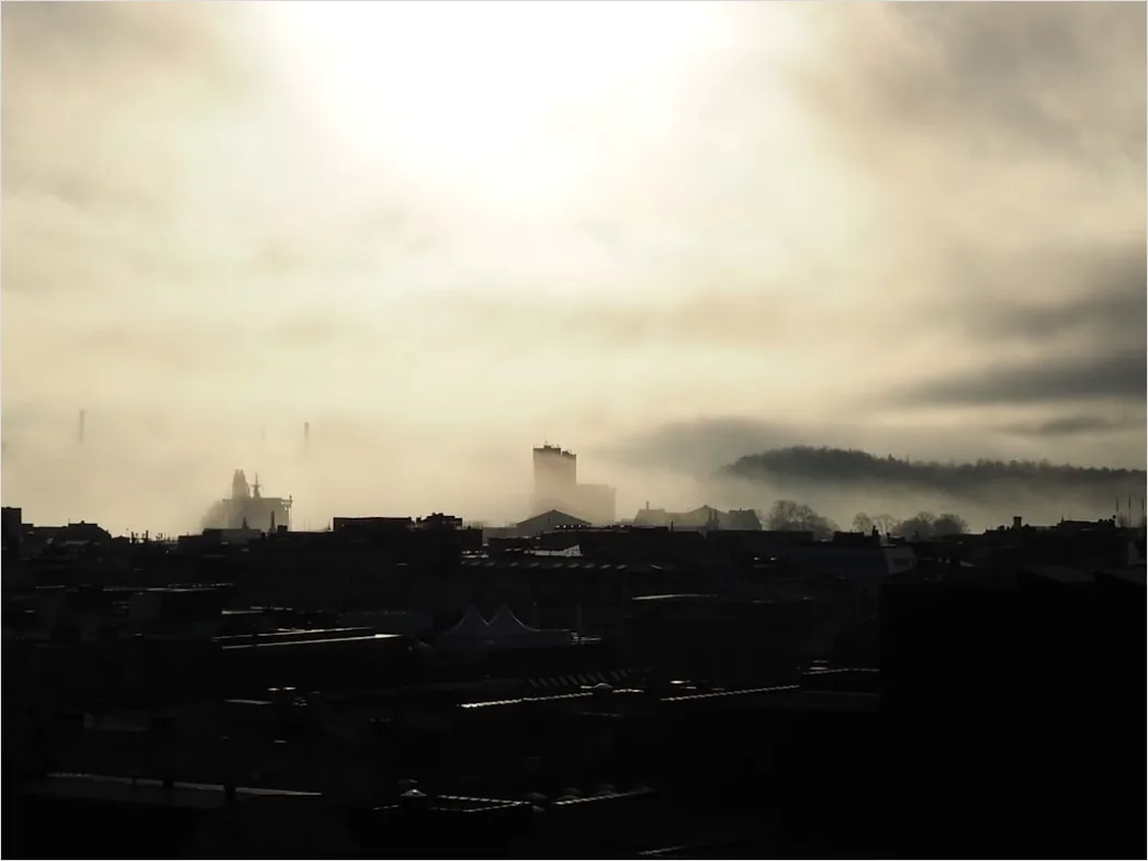 Detail Dense Fog City Skyline Silhouette Number 19