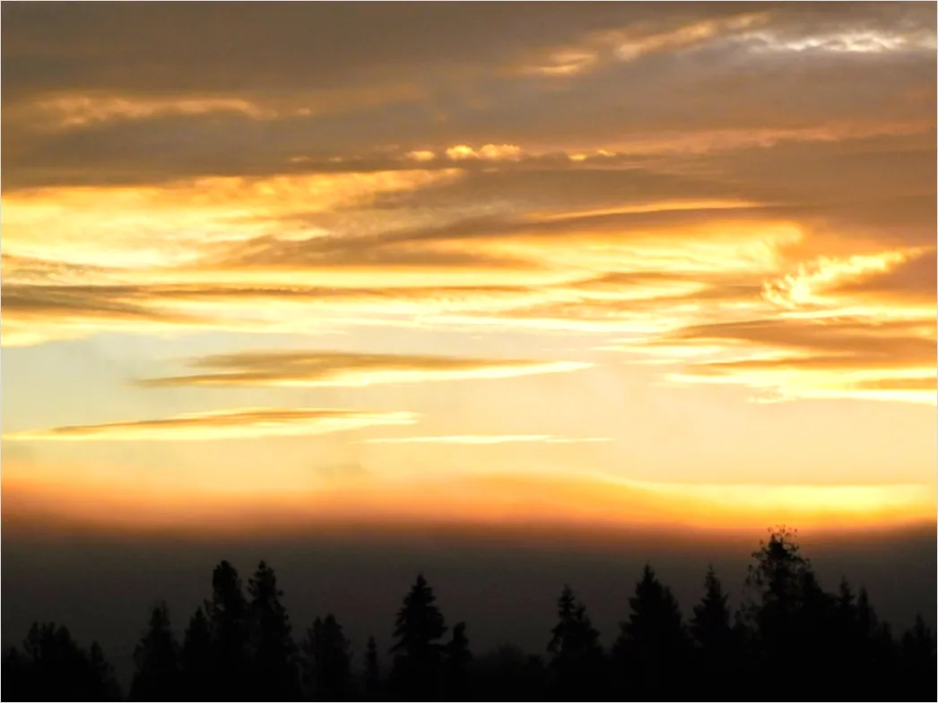 Detail Dramatic Clouds Sunset Golden Hour Number 4