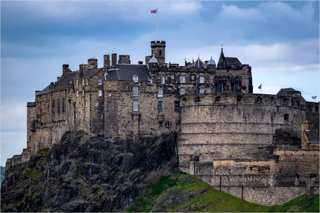 Detail Edinburgh Castle Moody Sky View Number 2