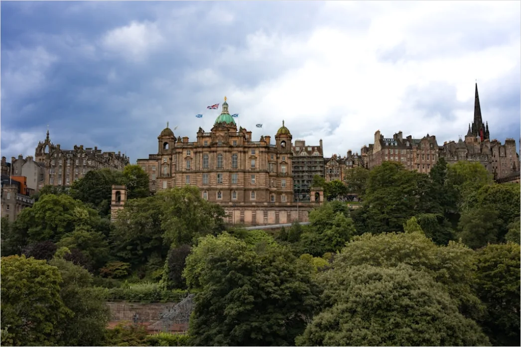 Detail Edinburgh Castle Moody Sky View Number 15
