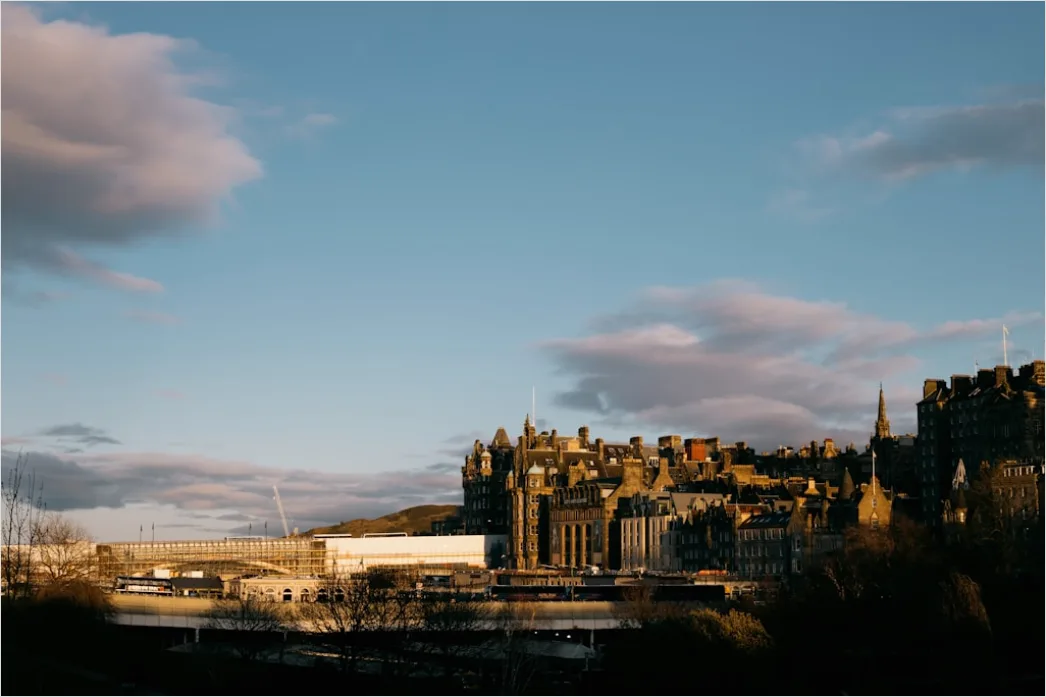 Detail Edinburgh Castle Moody Sky View Number 7