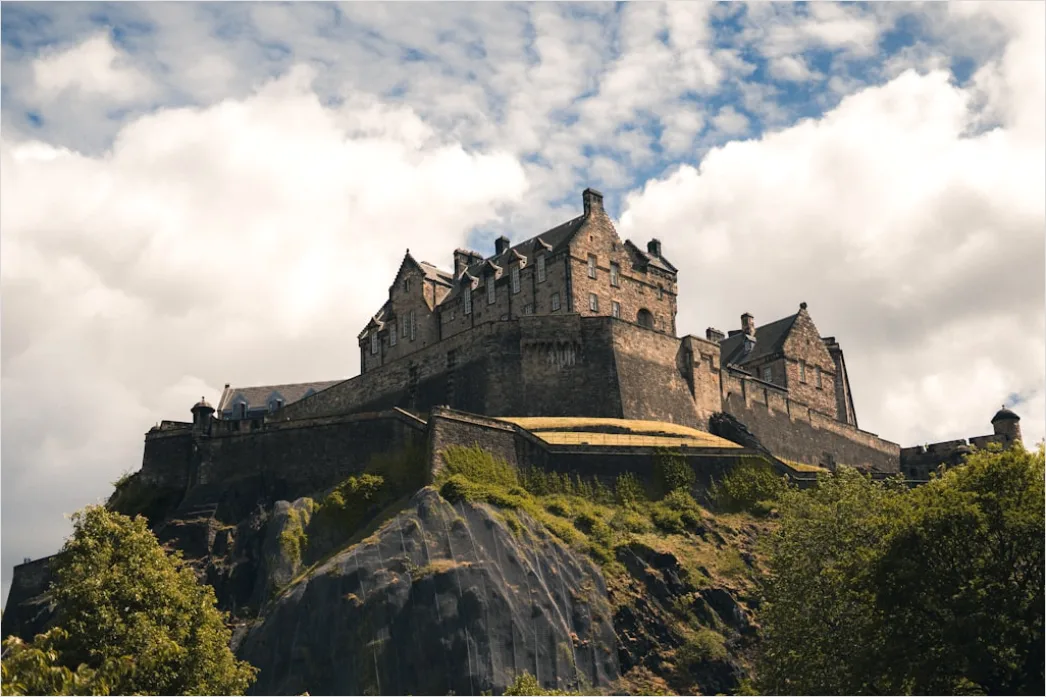 Detail Edinburgh Castle Moody Sky View Number 10