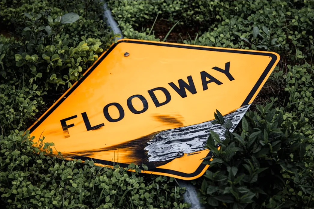 Detail Flooded Underpass Warning Sign Scene Number 14