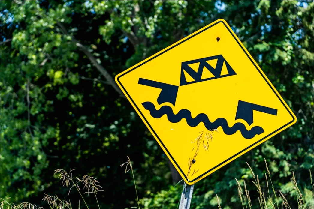 Detail Flooded Underpass Warning Sign Scene Number 5