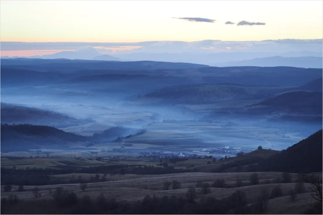 Detail Fog Rolling Over Hills Dawn Number 19