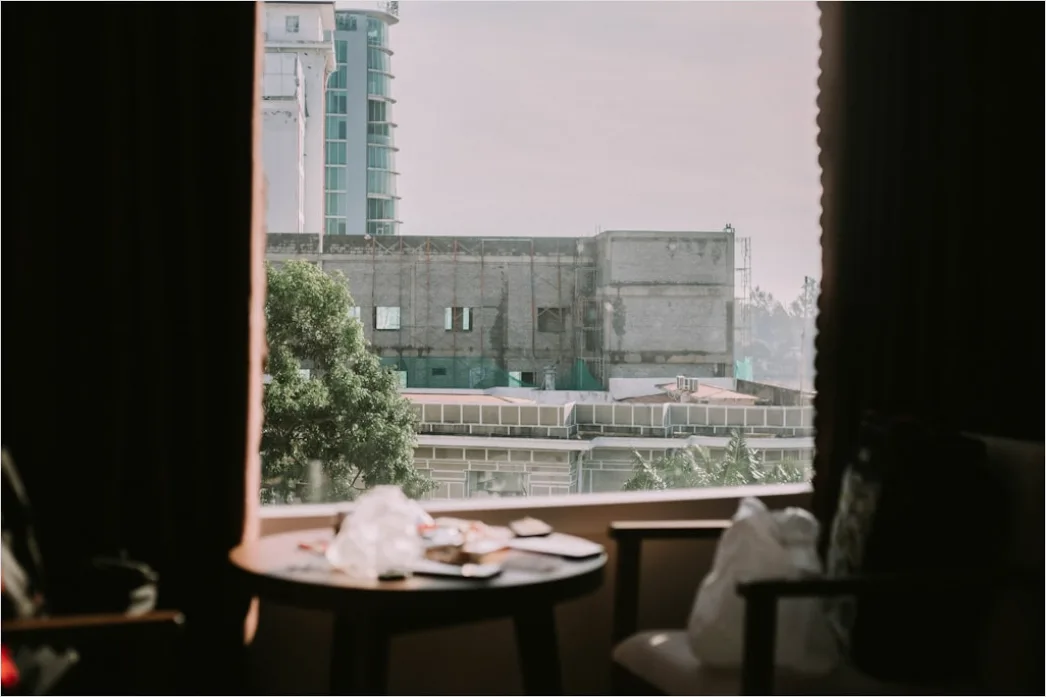 Detail Hotel Breakfast Tray Window View Number 11
