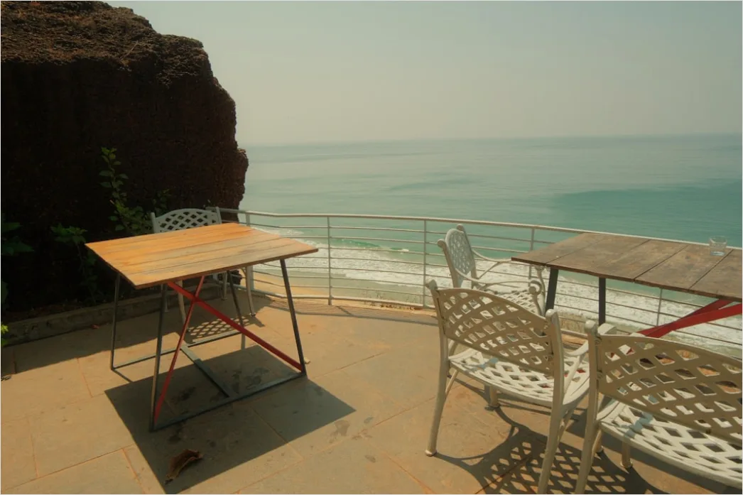Detail Hotel Room Ocean View Balcony Number 10
