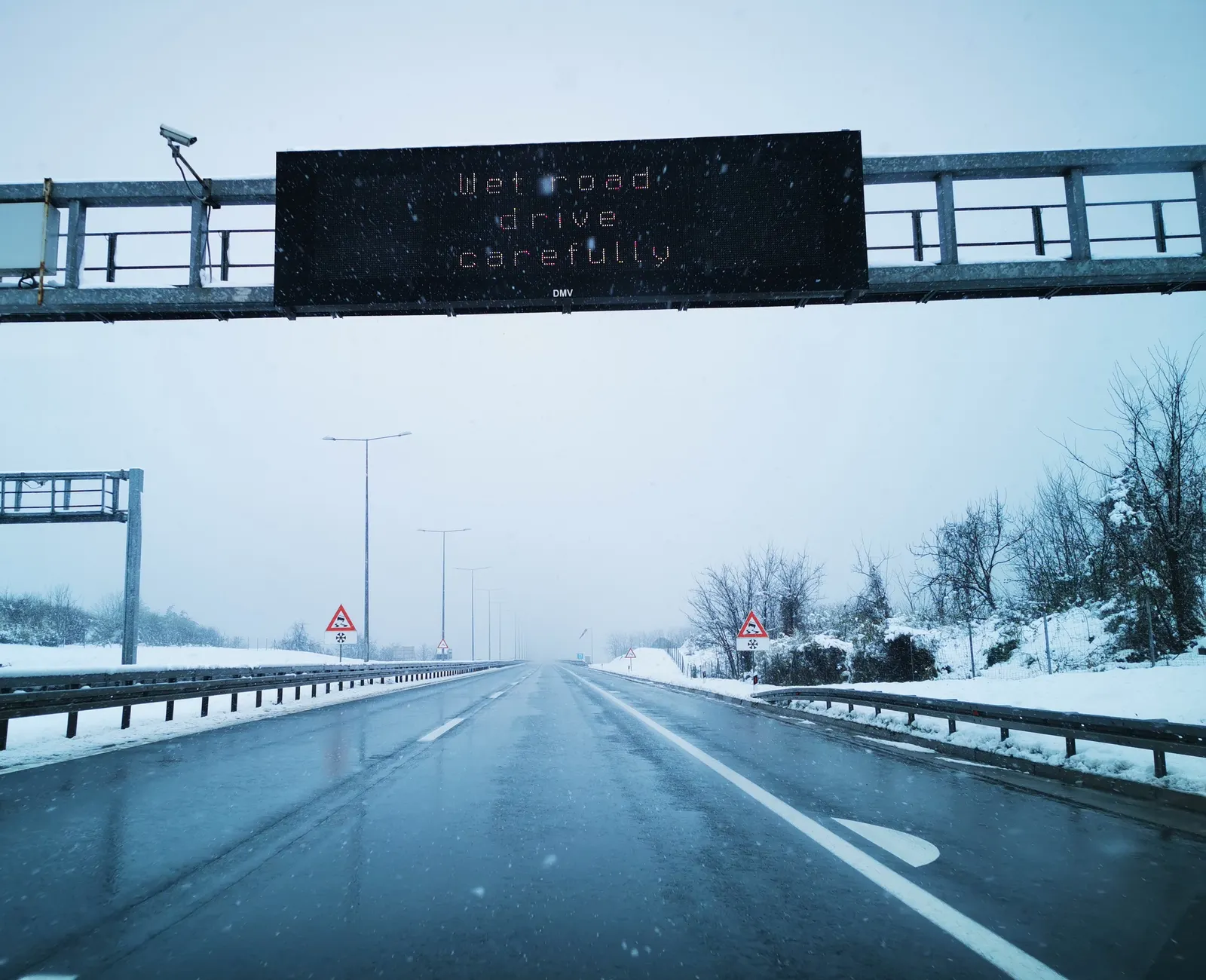 Detail Icy Road Surface Warning Background Number 9