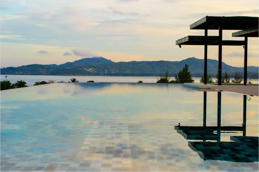 Luxury Resort Infinity Pool Sunset 9c4e