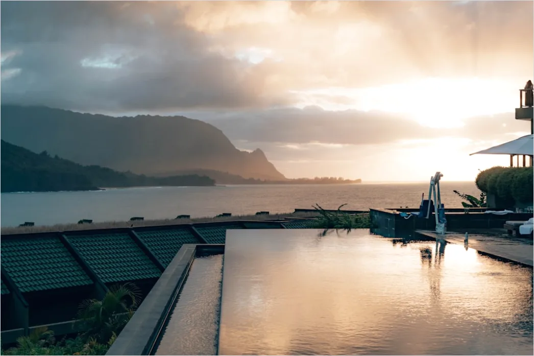 Detail Luxury Resort Infinity Pool Sunset Number 16
