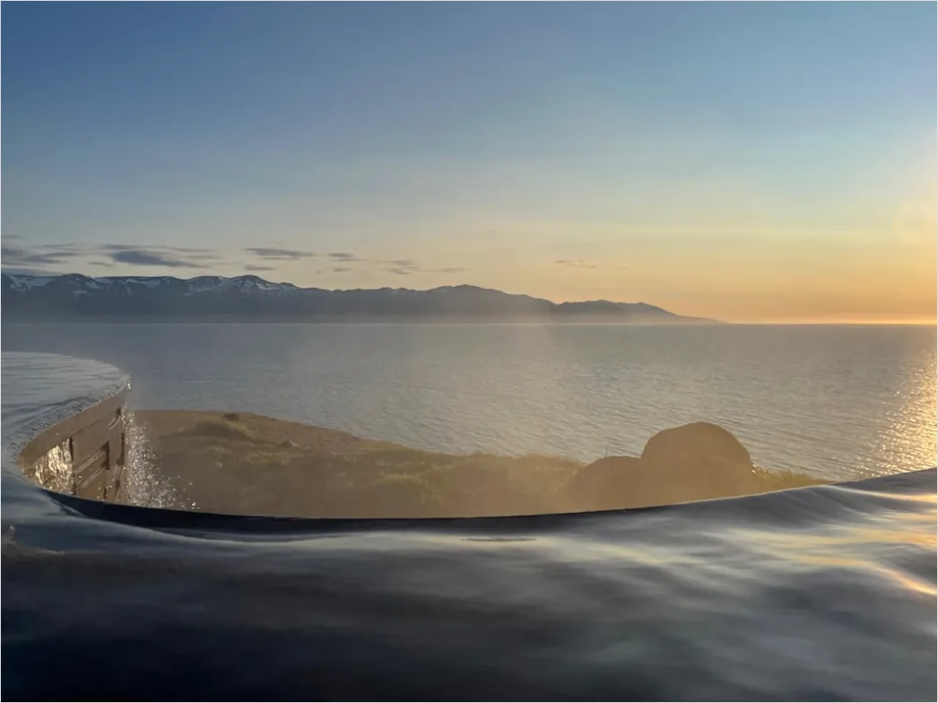 Detail Luxury Resort Infinity Pool Sunset Number 3