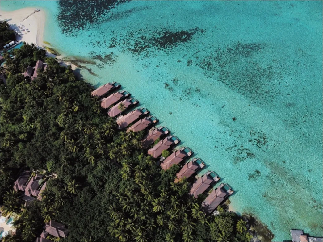 Detail Maldives Overwater Villa Lagoon View Number 2
