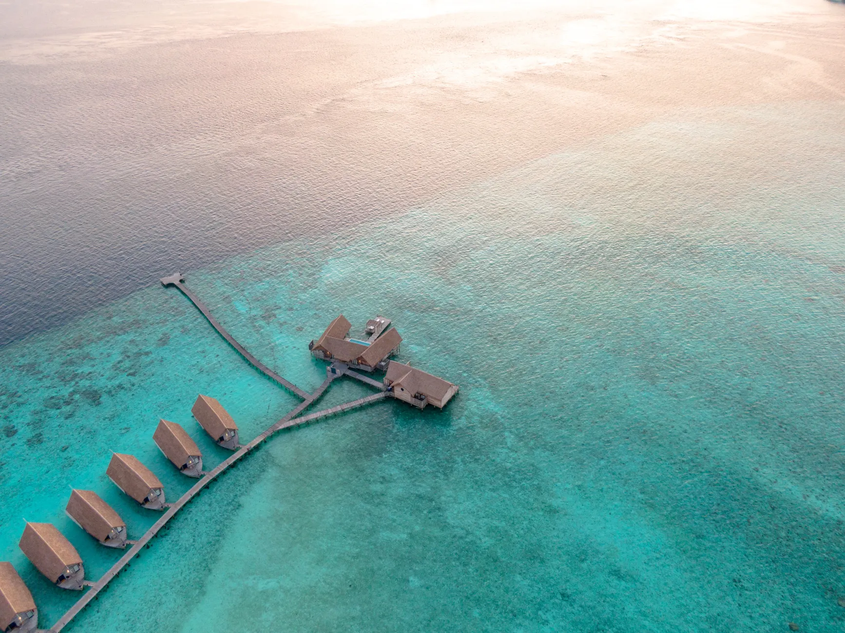 Detail Maldives Overwater Villa Lagoon View Number 4