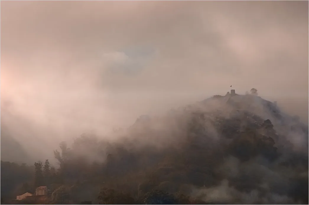 Detail Misty Mountain Valley Sunrise View Number 16
