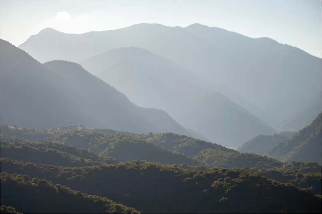 Detail Misty Mountain Valley Sunrise View Number 18
